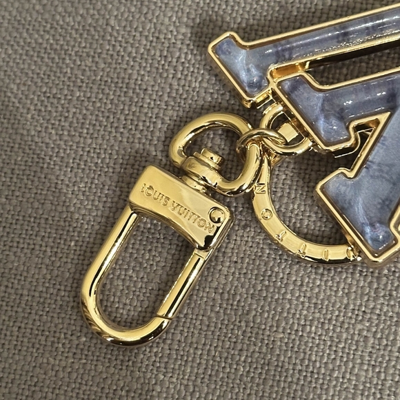 Louis Vuitton LV Resin Keychain Bag Charm Gold Hardware - Picture 2 of 3